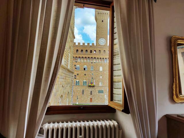 Casa privata con terrazza su piazza Signoria gallery image 3