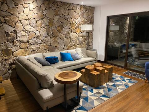 Sophisticated residence with views of Cuenca