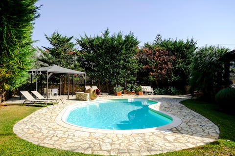 Villa with swimming pool 700 m from the sea near Terrasini