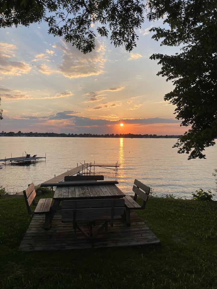 Devils Lake Vacation Rentals & Homes Manitou BeachDevils Lake, MI