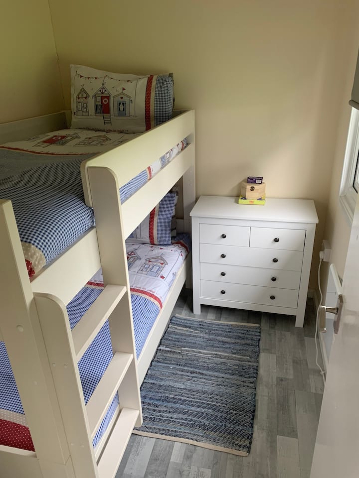 Seaside theme 2nd bedroom