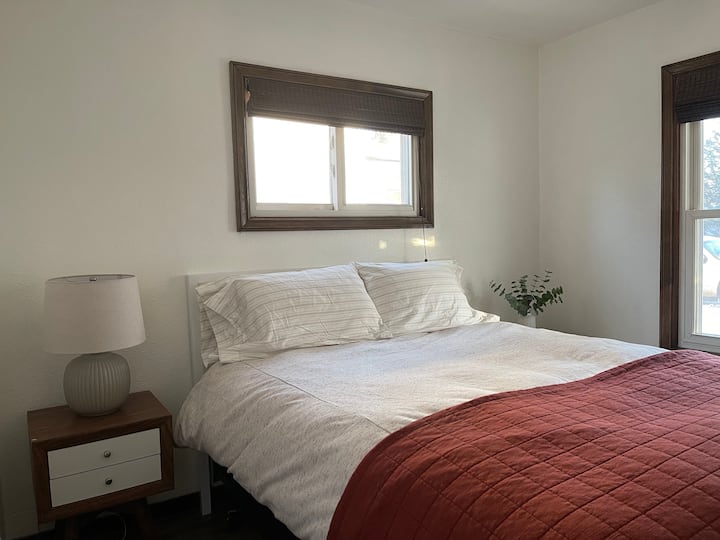 غرفة النوم 1، الطابق 1 - الملكة