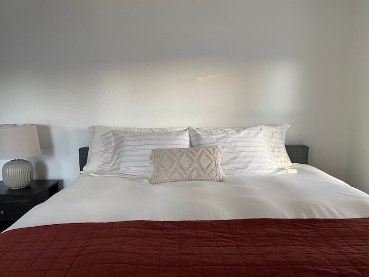 غرفة النوم 4 ، الطابق 2 - كينج