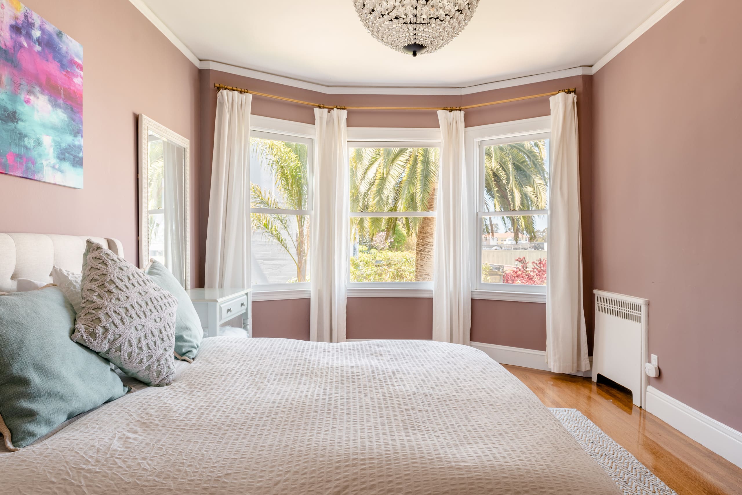 Condo in San Francisco · ★4.98 · 2 bedrooms · 3 beds · 1.5 baths - Image 25