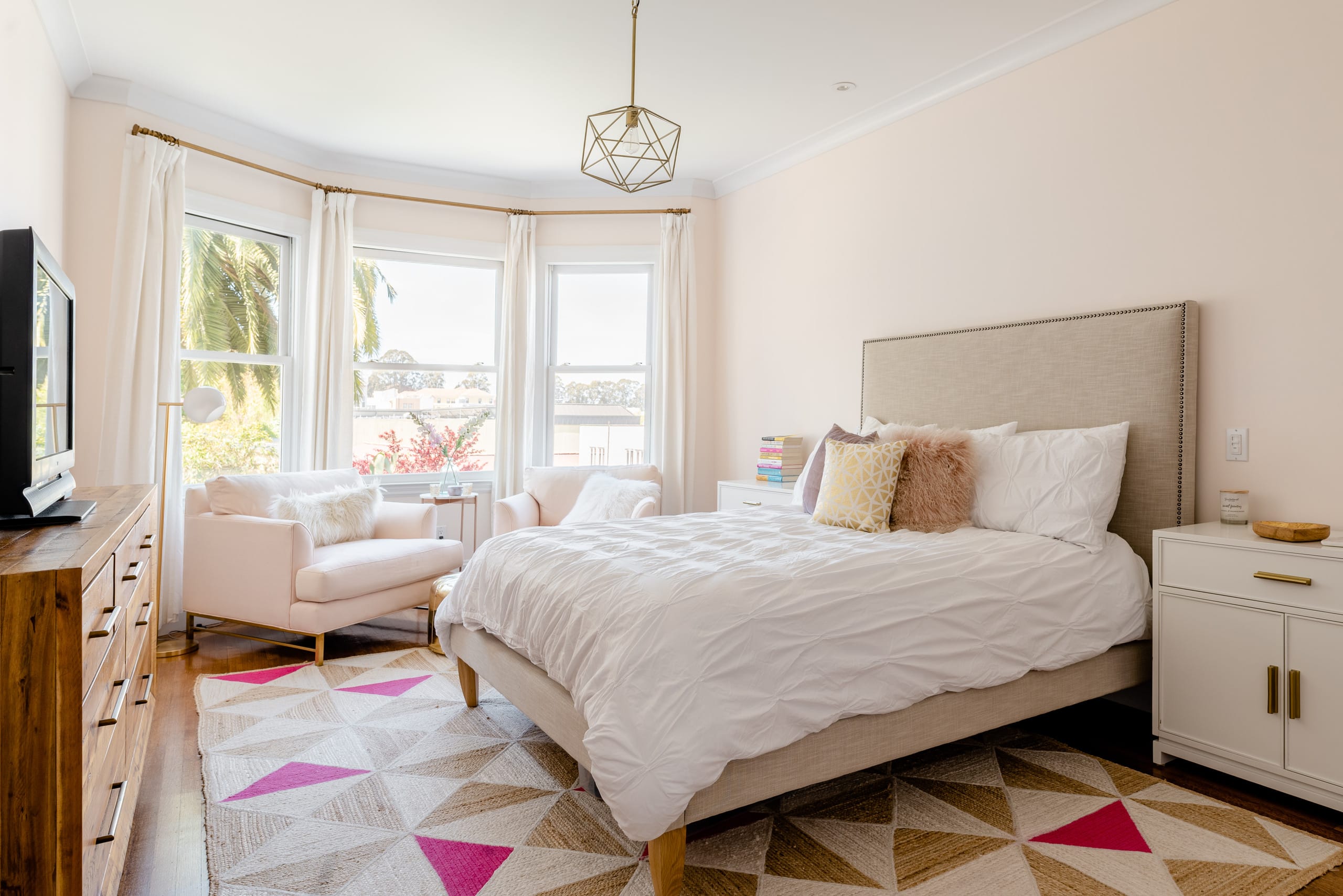 Condo in San Francisco · ★4.98 · 2 bedrooms · 3 beds · 1.5 baths - Image 19