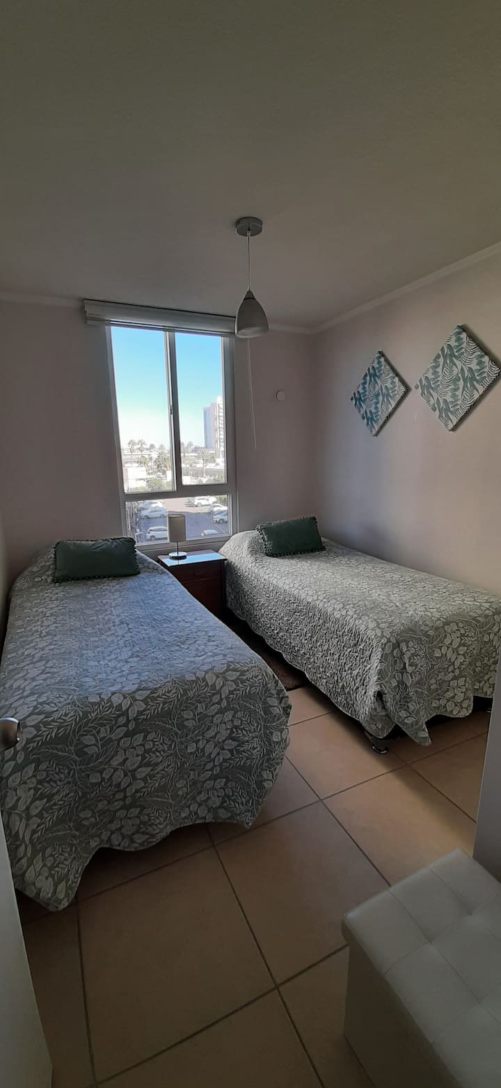 Sekundárna spálňa s dvoma samostatnými lôžkami.