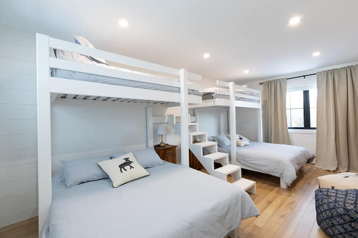 детска стая на първия етаж