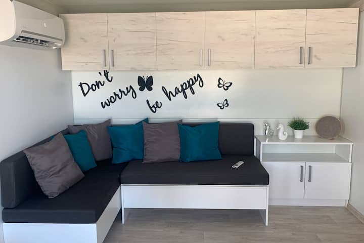Pingu Seaside Vacation Home - Murter