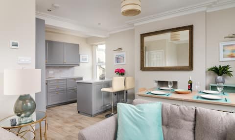 Gorgeous cottage by the beach, dog frdly, En-suites