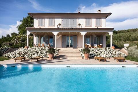 Villa Rose delle Inglesi | Majestic Luxury Villa |