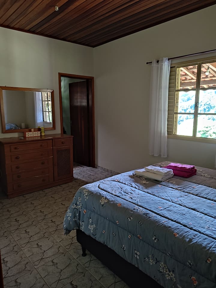 Queen Bed Suite