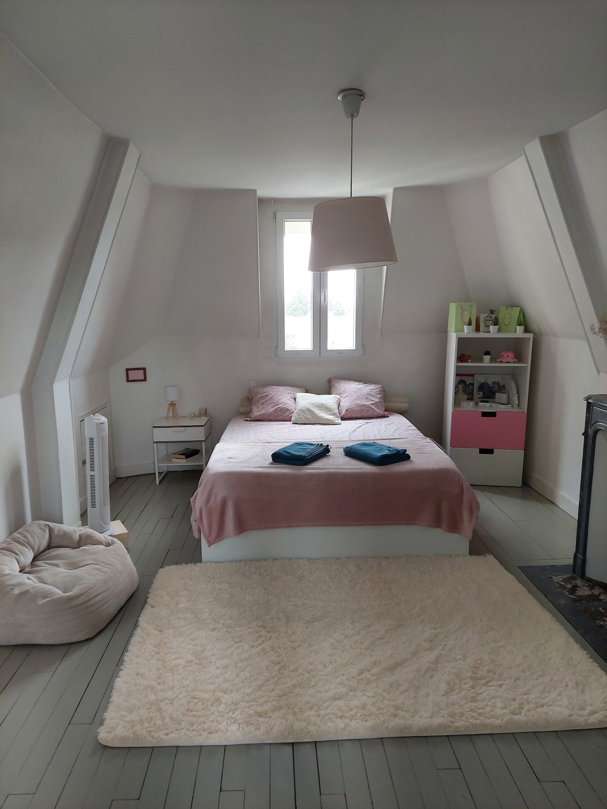 Спална соба 4 - 2 кат - кревет 160×200