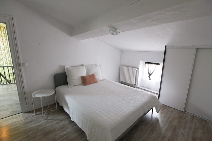 slaapkamer 2, tweede verdieping (bed 160 x 200)