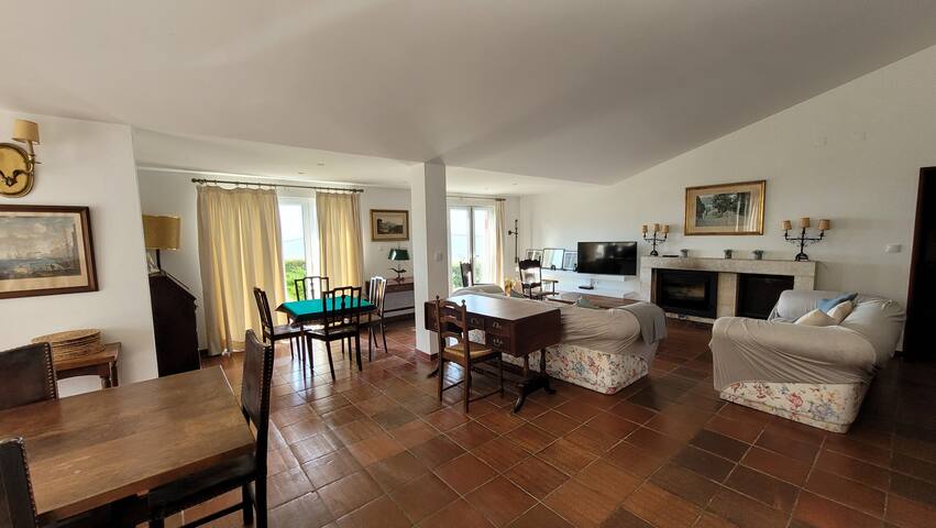 Beachfront House | 2 minute walk from the beach gallery image 5