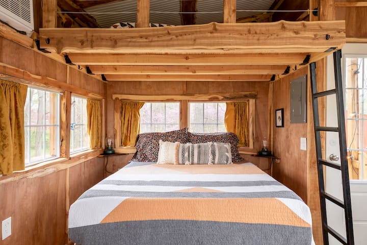 Bedroom area image 2