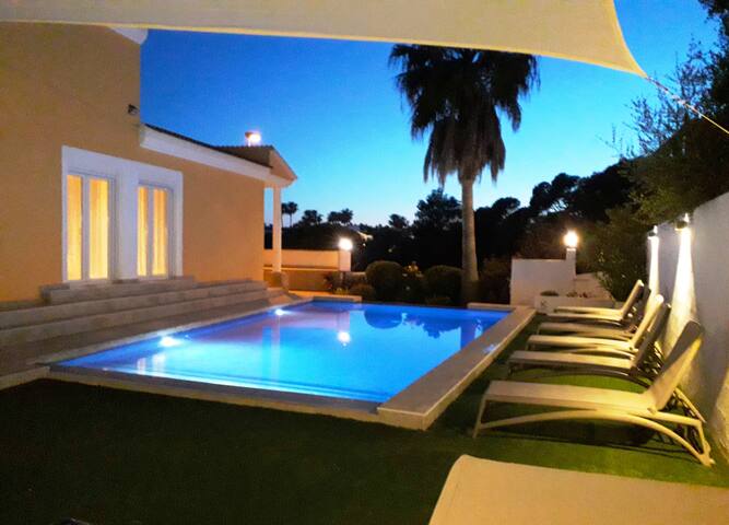 Villa privada/piscina vallada a 200 m de la playa