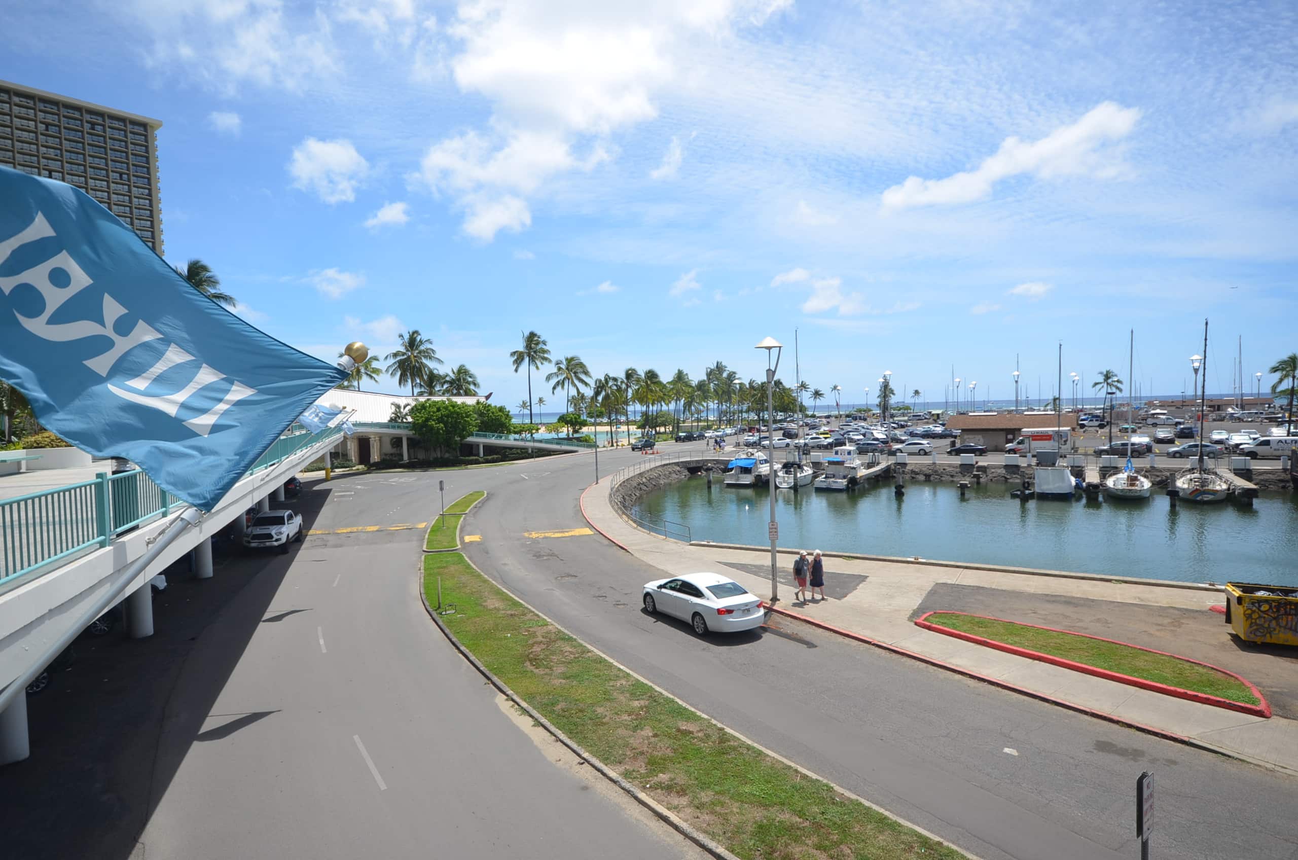 Condo in Honolulu · ★4.61 · 1 bedroom · 1 bed · 1 private bath - Image 17