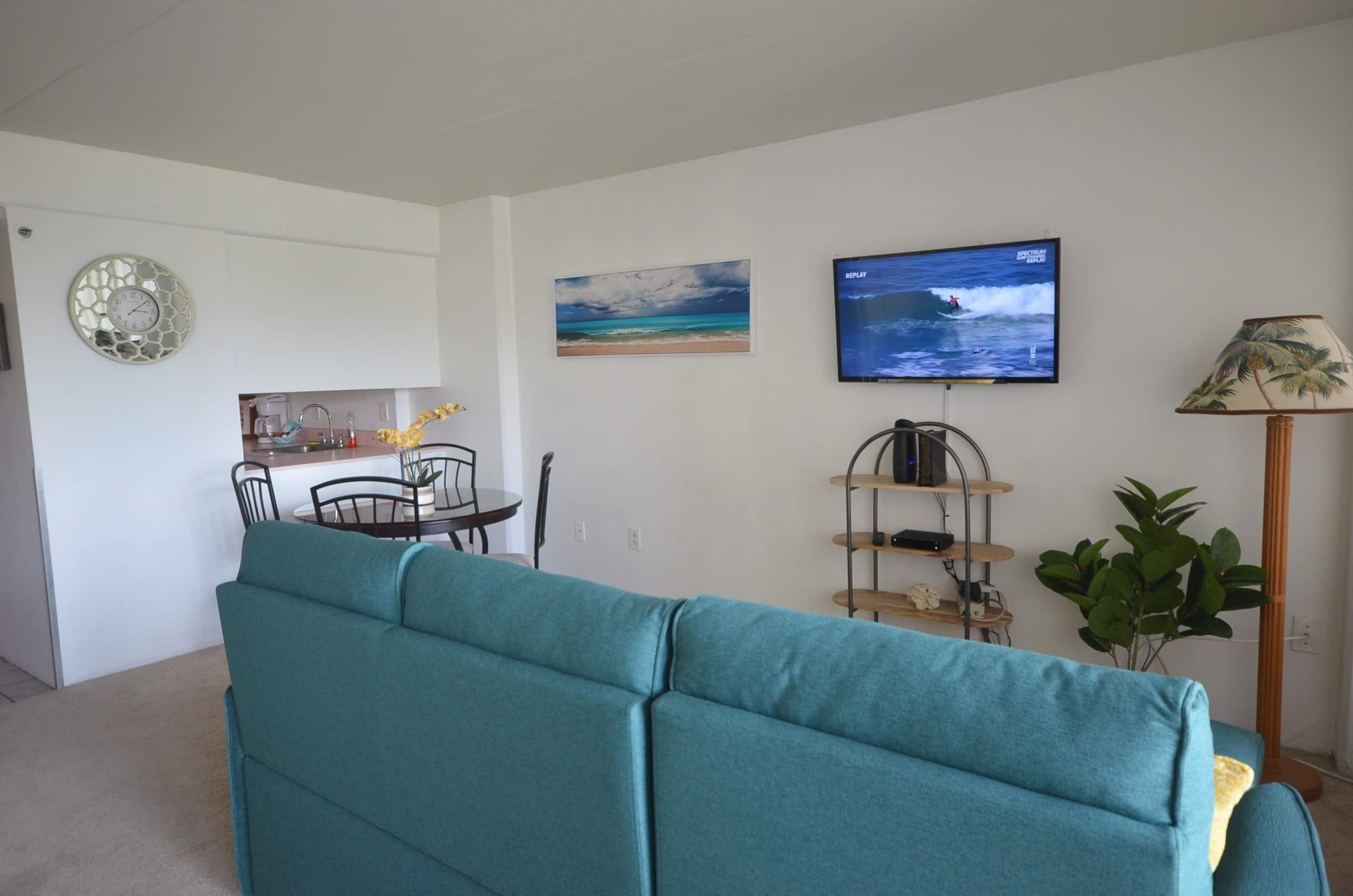 Condo in Honolulu · ★4.61 · 1 bedroom · 1 bed · 1 private bath - Image 4