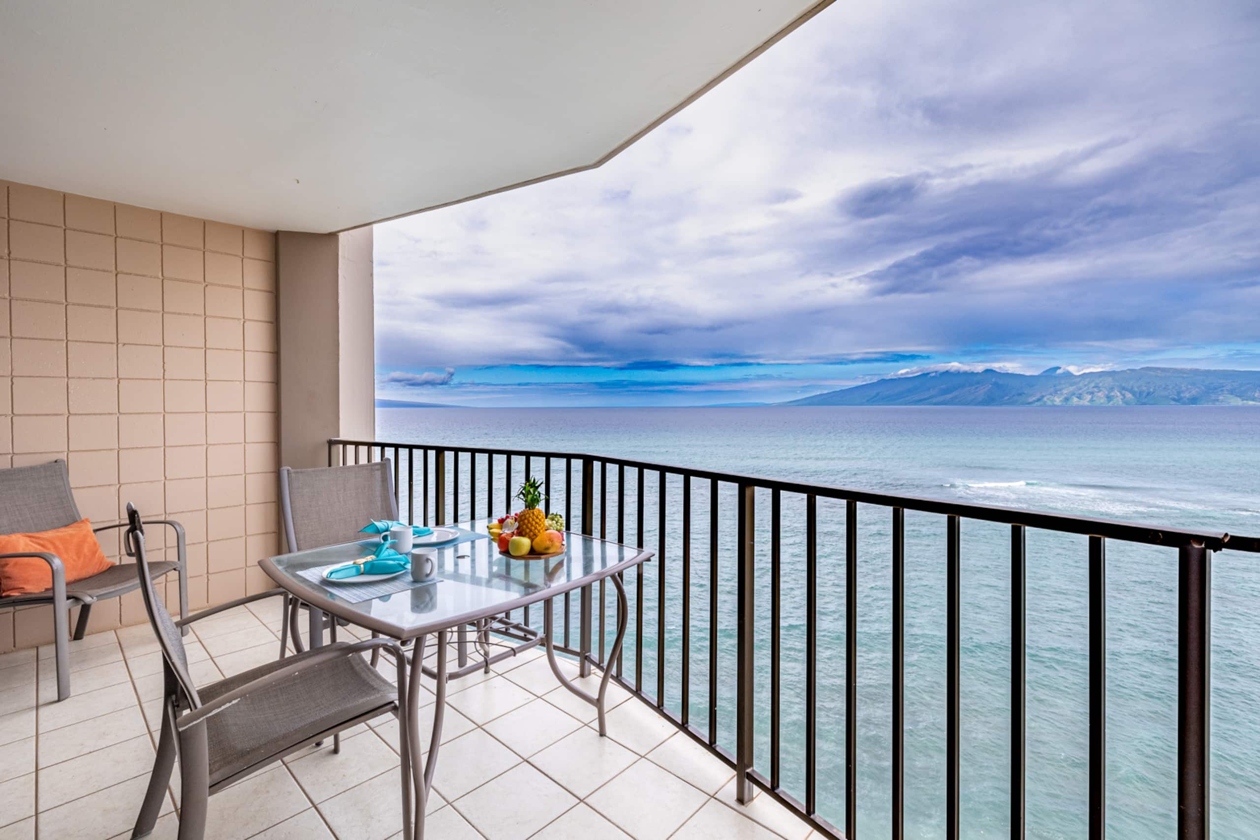 Condo in Lahaina · ★4.78 · 2 bedrooms · 3 beds · 2 baths - Image 26