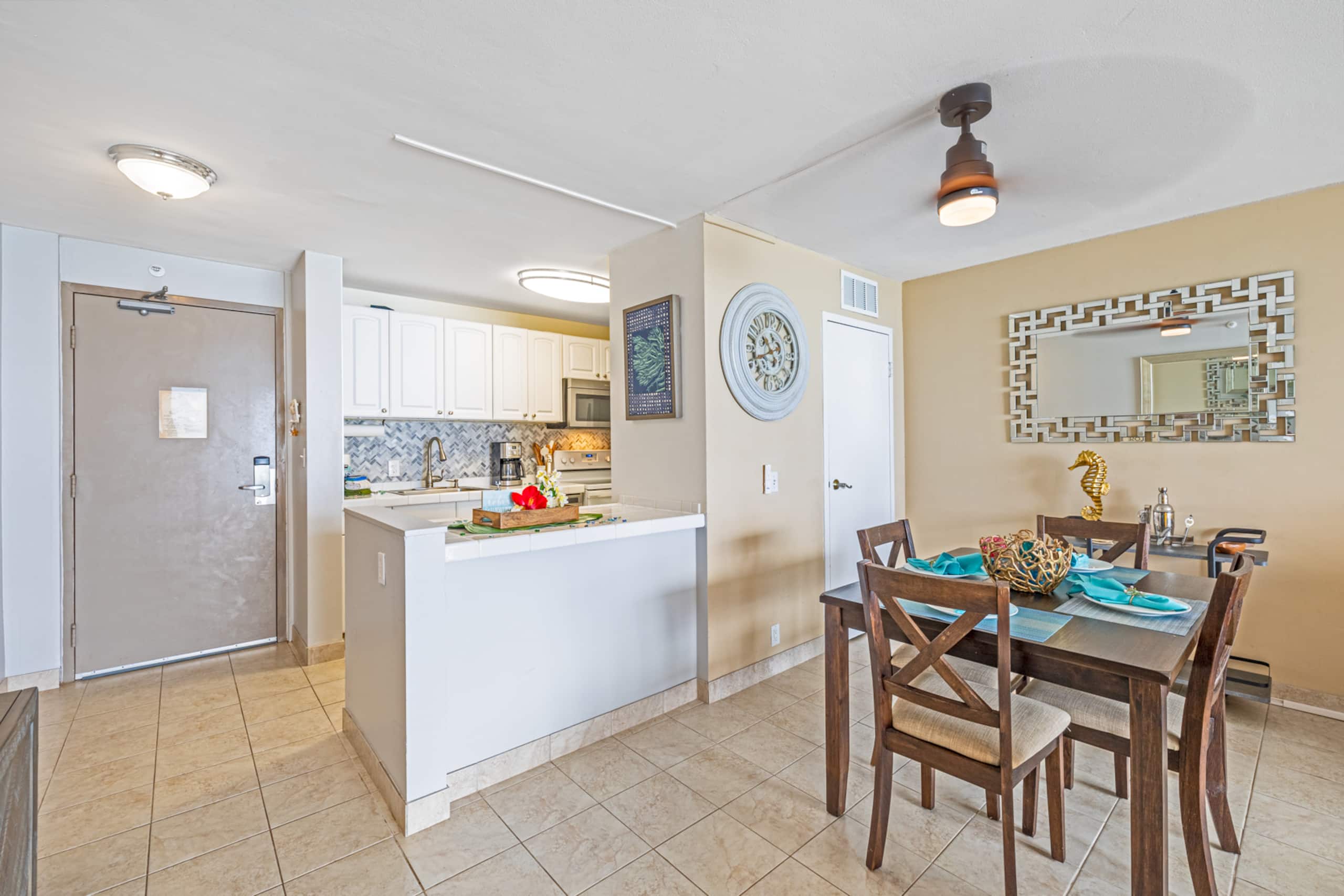 Condo in Lahaina · ★4.78 · 2 bedrooms · 3 beds · 2 baths - Image 11