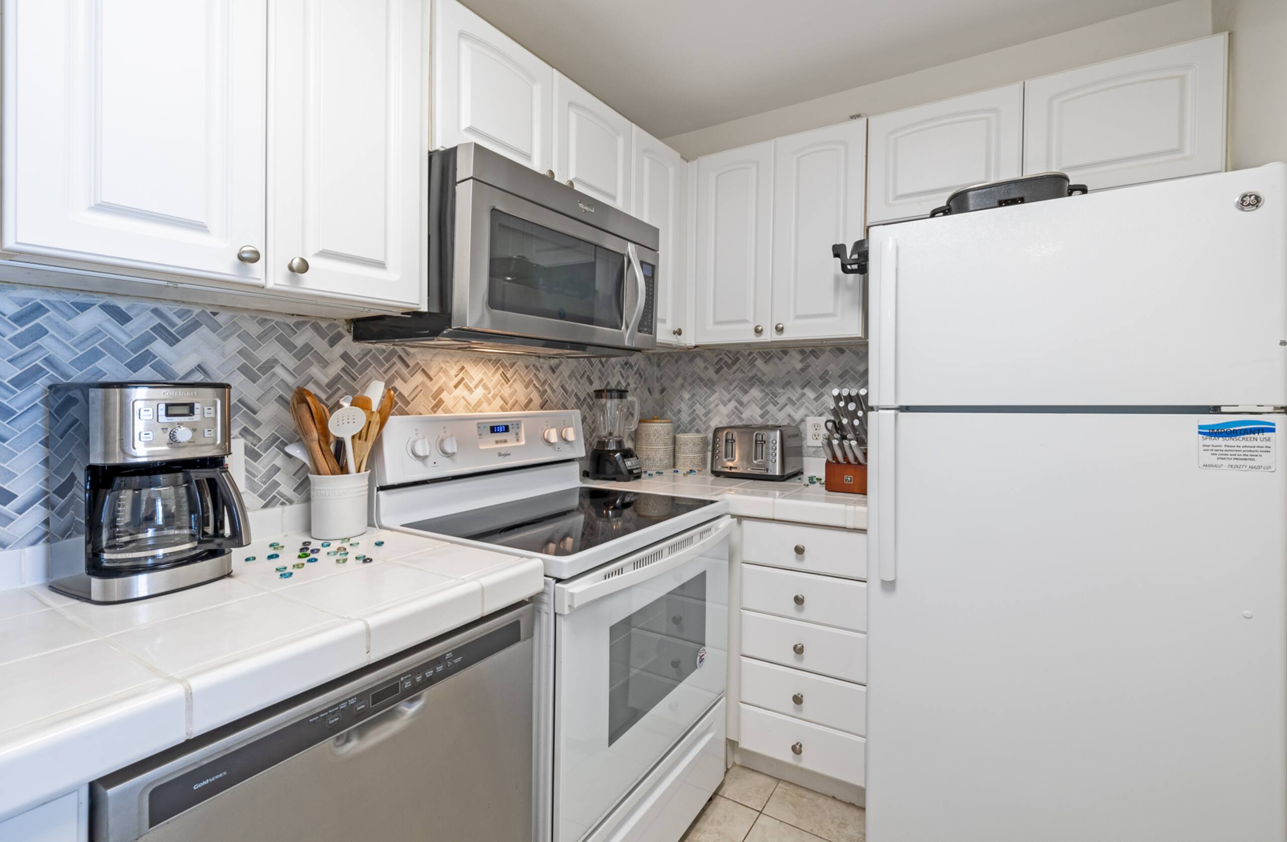 Condo in Lahaina · ★4.78 · 2 bedrooms · 3 beds · 2 baths - Image 8