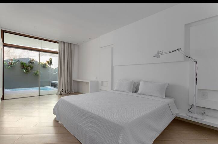 Mansão fascinante com vista para o mar no Joá gallery image 3