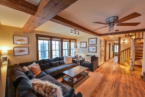 Top performing Airbnb: Historic Elk 3 Master Suites, Hot Tub, Walk to All in Crested Butte