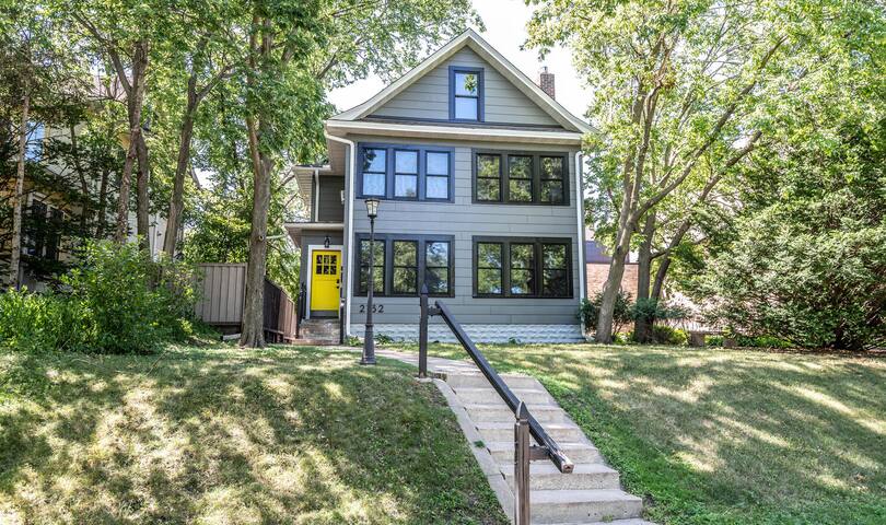 Charming Parkview 4BR 2BA StateFair Fenced Yard gallery image 2