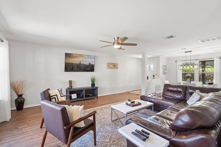 ATX Backyard BBQ | 10min to downtown & airport