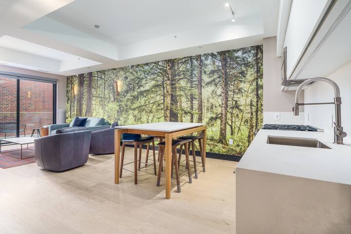 Modern & Luxe Flat on Trendy Tennyson Street gallery image 4