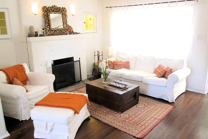 Spanish Oasis in Silver Lake gallery image 3