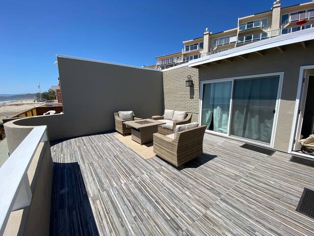 Beautiful Beach Views 214 gallery image 5