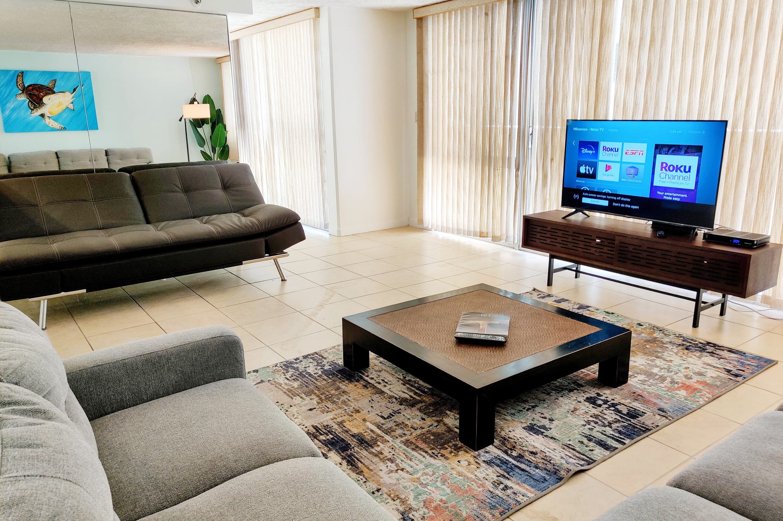 Condo in Honolulu · ★4.72 · 1 bedroom · 3 beds · 1 private bath - Image 4