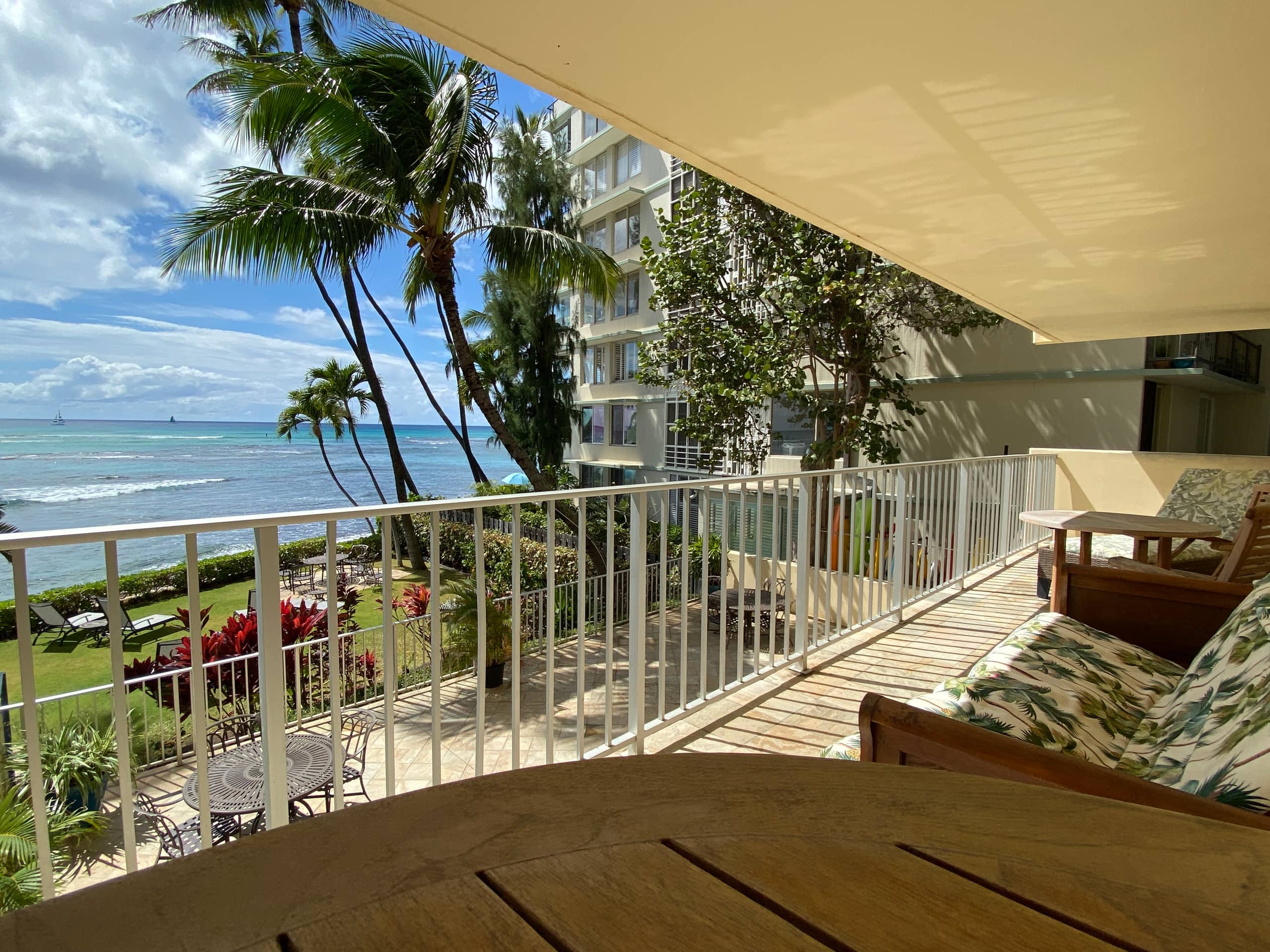 Condo in Honolulu · ★4.72 · 1 bedroom · 3 beds · 1 private bath - Image 1