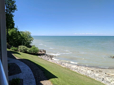 Lakefront Retreat - Pool, Beach, Wineries, SPIRE