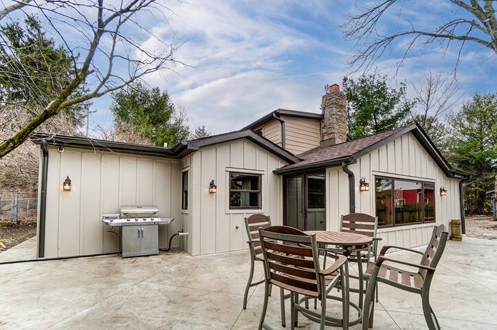 The Frog Cabin gallery image 3