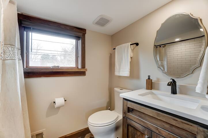 The Frog Cabin gallery image 5