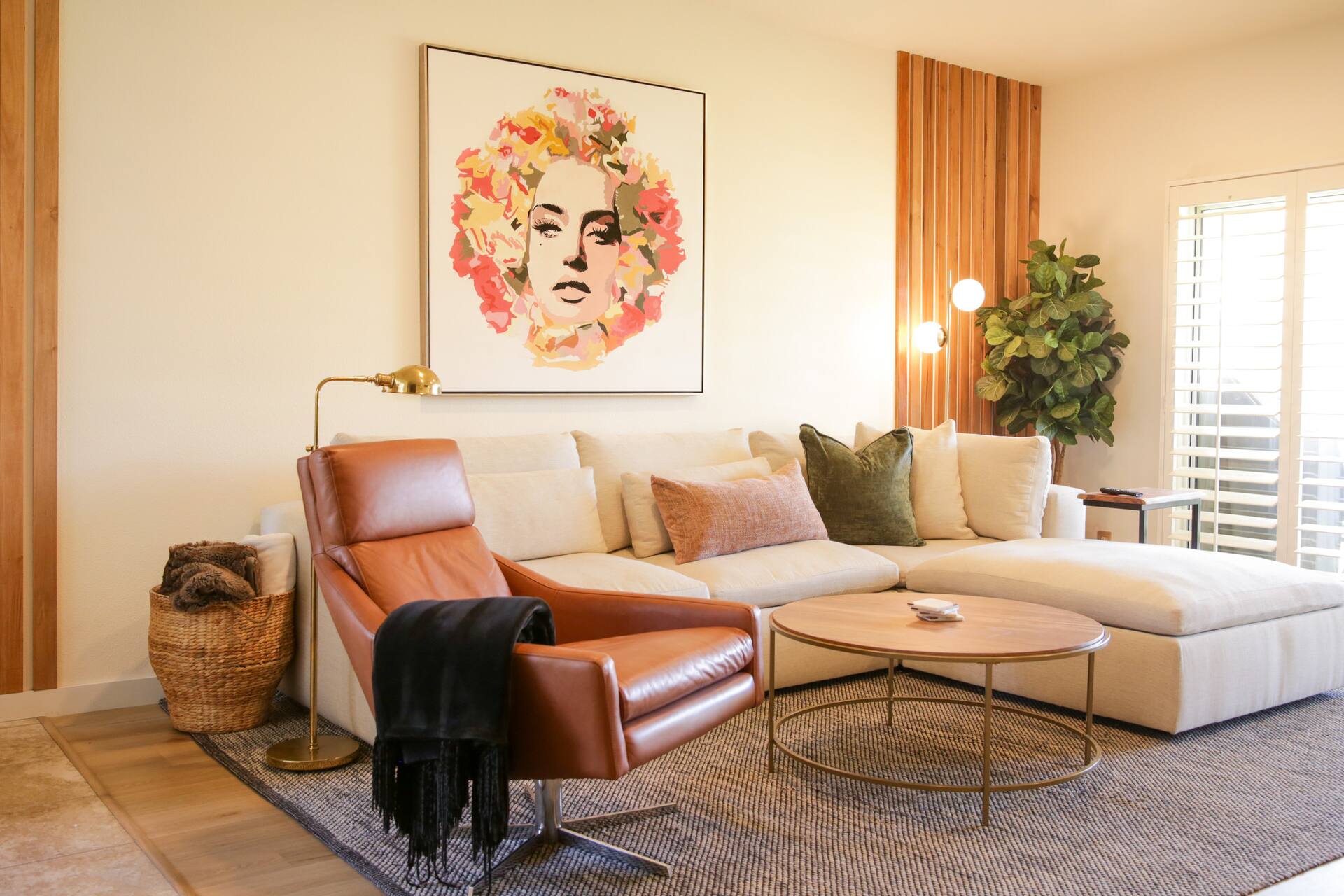 PERFECTLY located Stylish 2BR Country Club Villa!