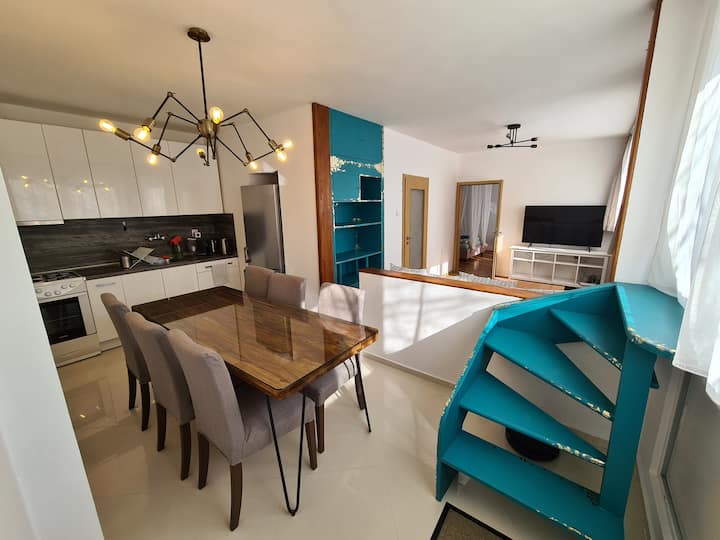 NEW!! Sky View & Cozy Apartment & TOP Location