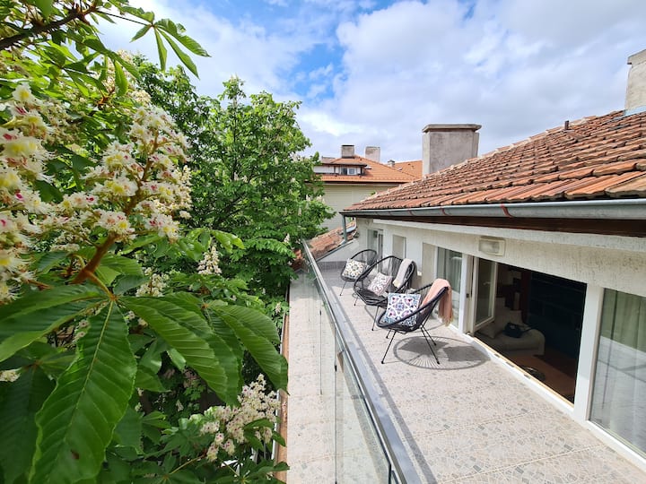 NEW!! Sky View & Cozy Apartment & TOP Location