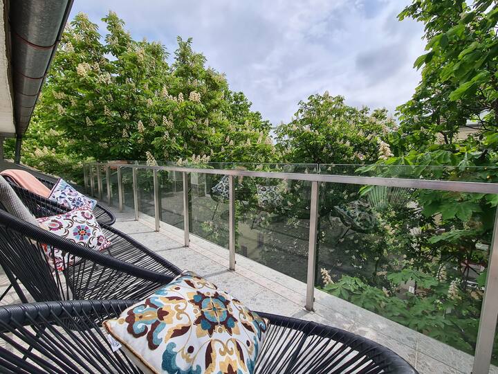 NEW!! Sky View & Cozy Apartment & TOP Location