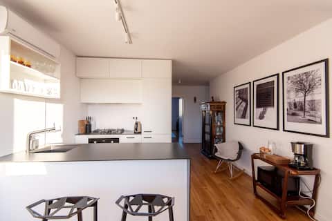 2 Bedroom Apt with Panorama View of Old Town