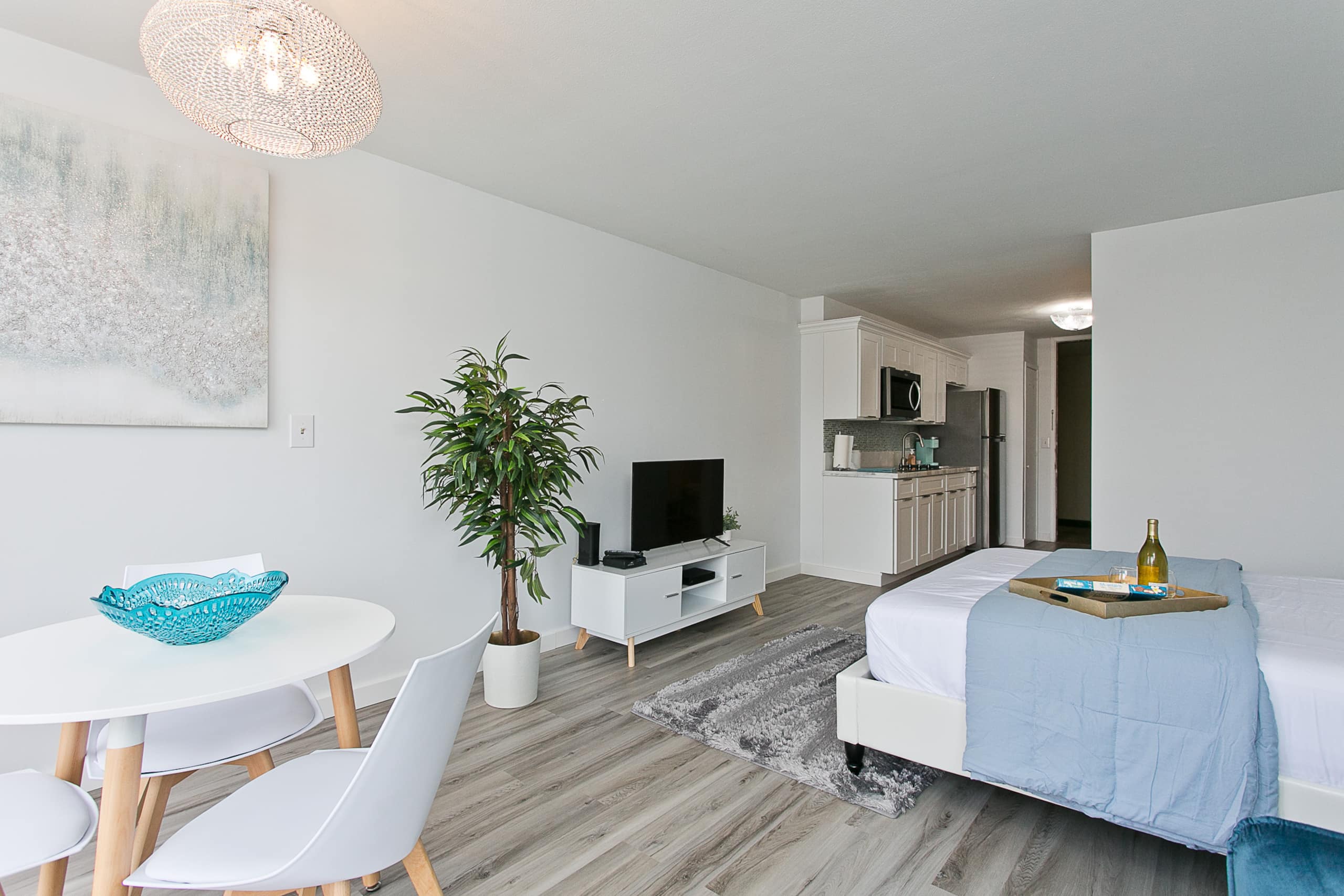 Waikiki Marina Condo - Image 12