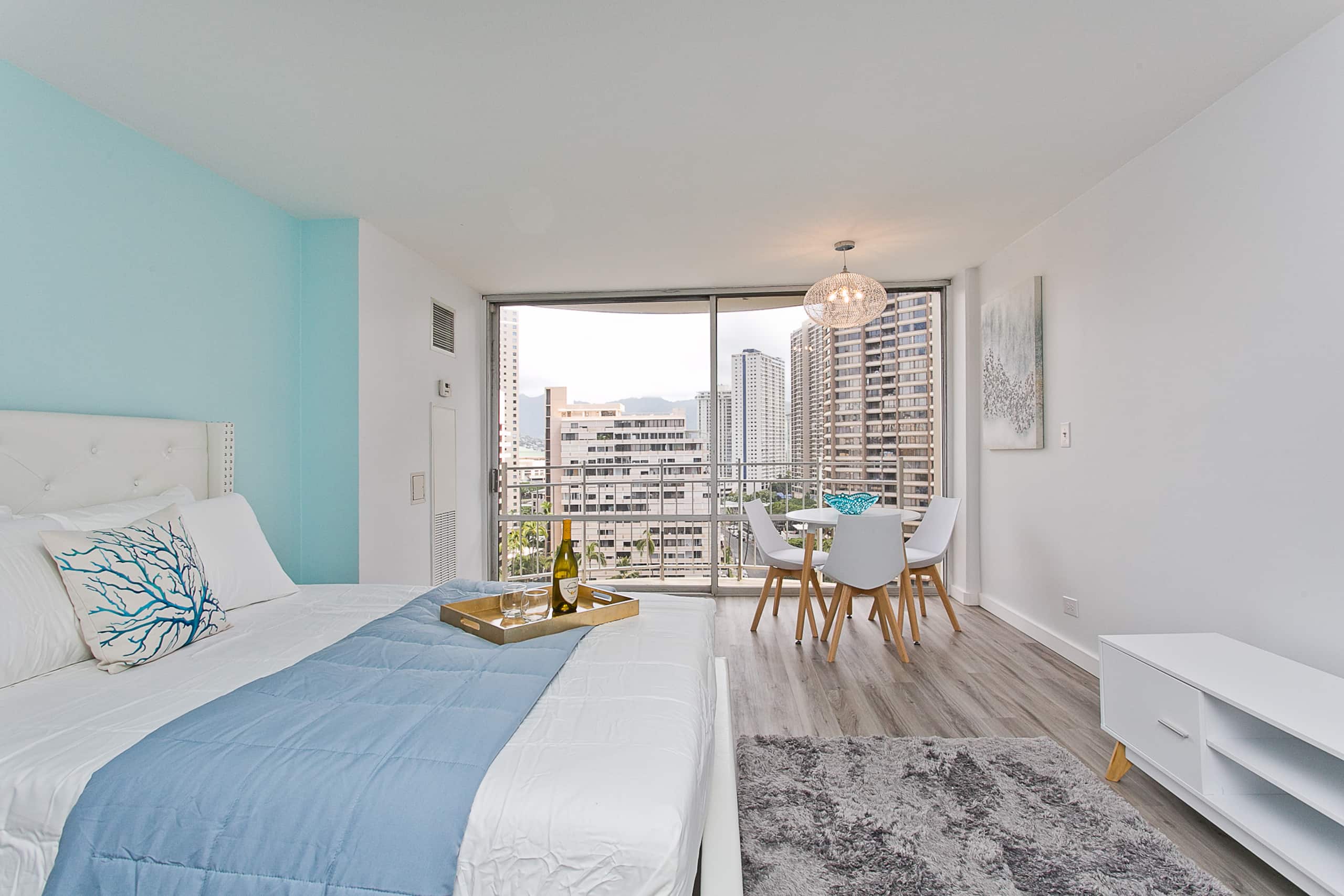 Waikiki Marina Condo - Image 11