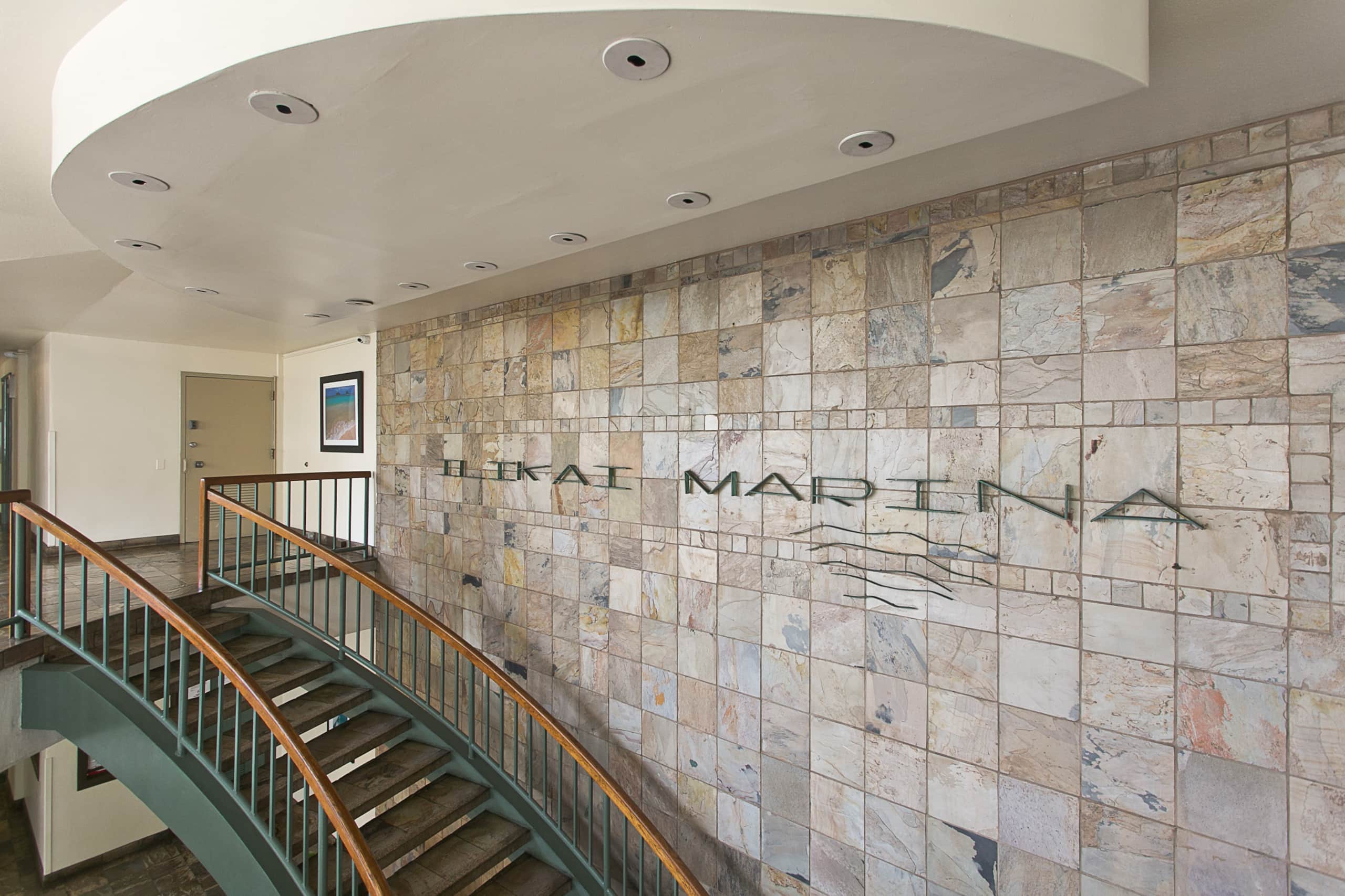 Waikiki Marina Condo - Image 16