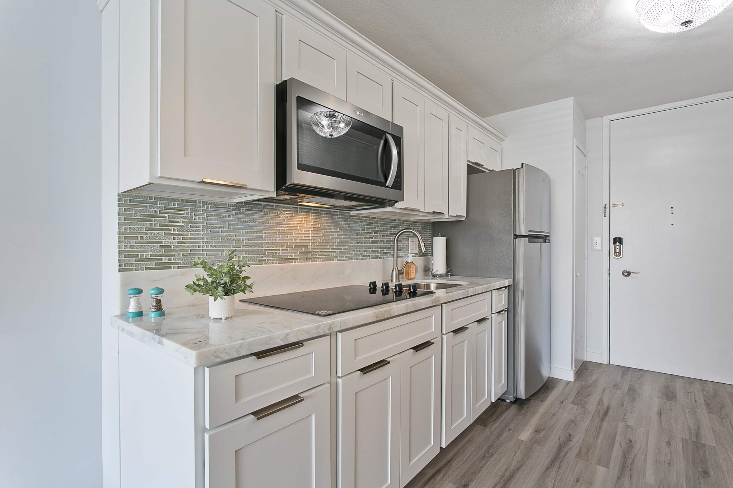Waikiki Marina Condo - Image 2