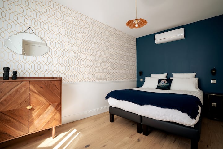 Bedroom 2 - 1 queen bed or 2 single beds of your choice