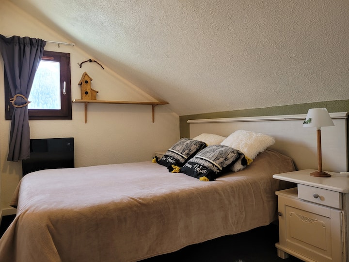 habitación doble cama 140 cm arriba