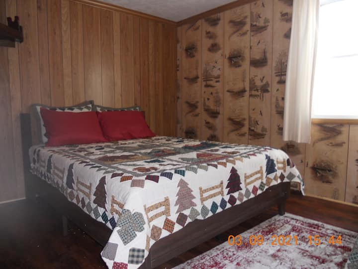 The North Star Cabins for Rent in Coudersport, Pennsylvania, United