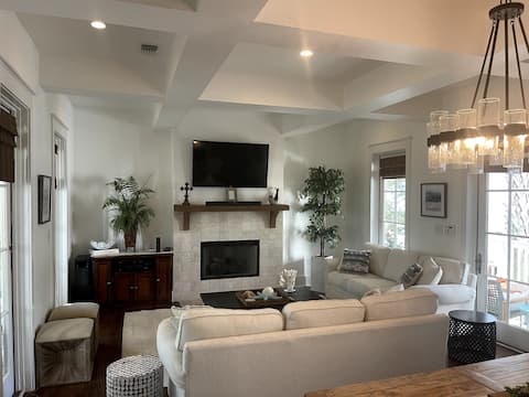 Popular Airbnb listing: Gorgeous 30A Beach House w Pool, Golf Cart & Bikes in Miramar Beach